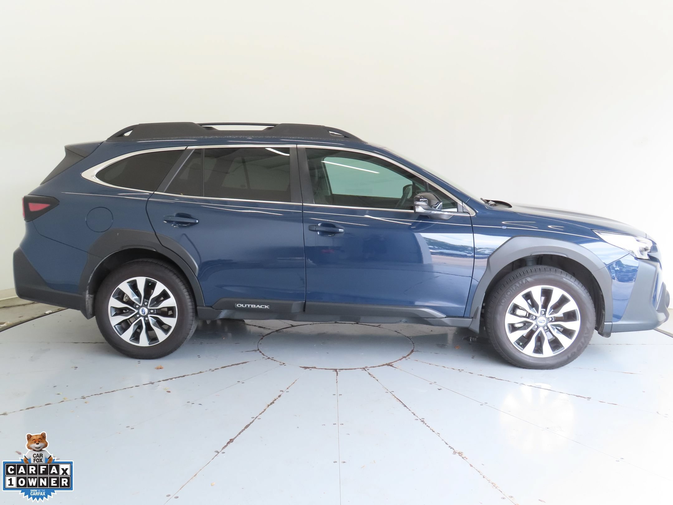 Used 2023 Subaru Outback Limited AWD/4WD image 2