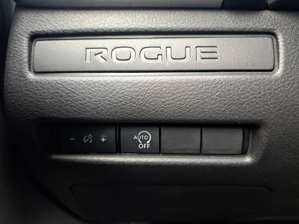 Used 2023 Nissan Rogue S FWD image 15