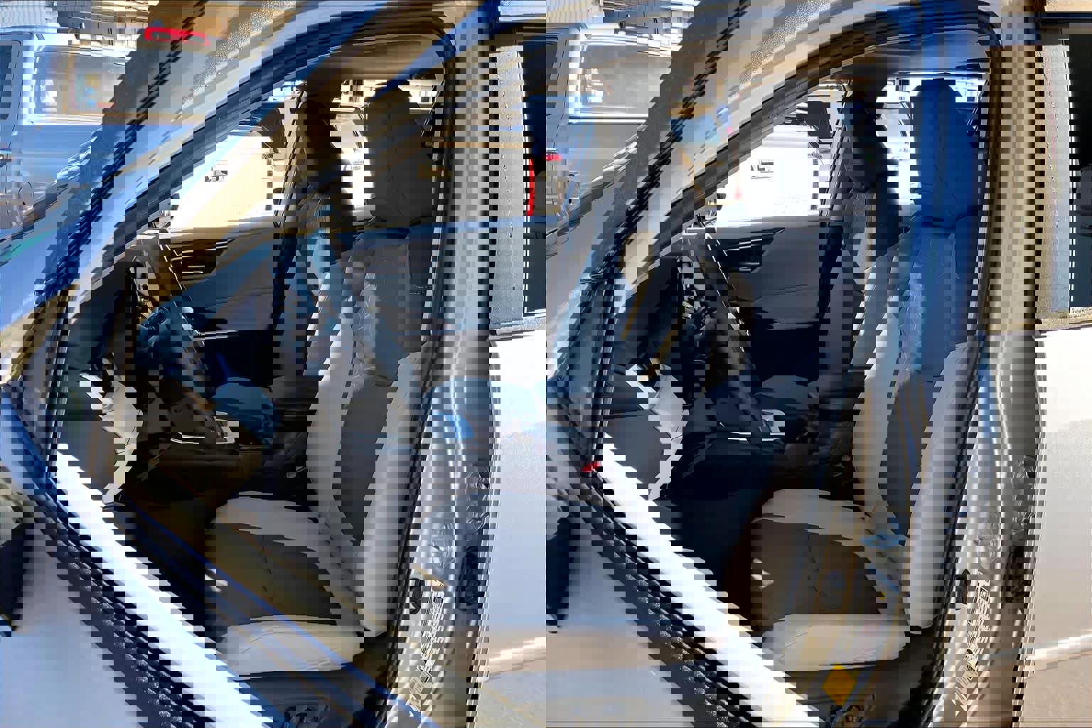 Used 2024 Toyota RAV4 XLE w/ Convenience Package image 8