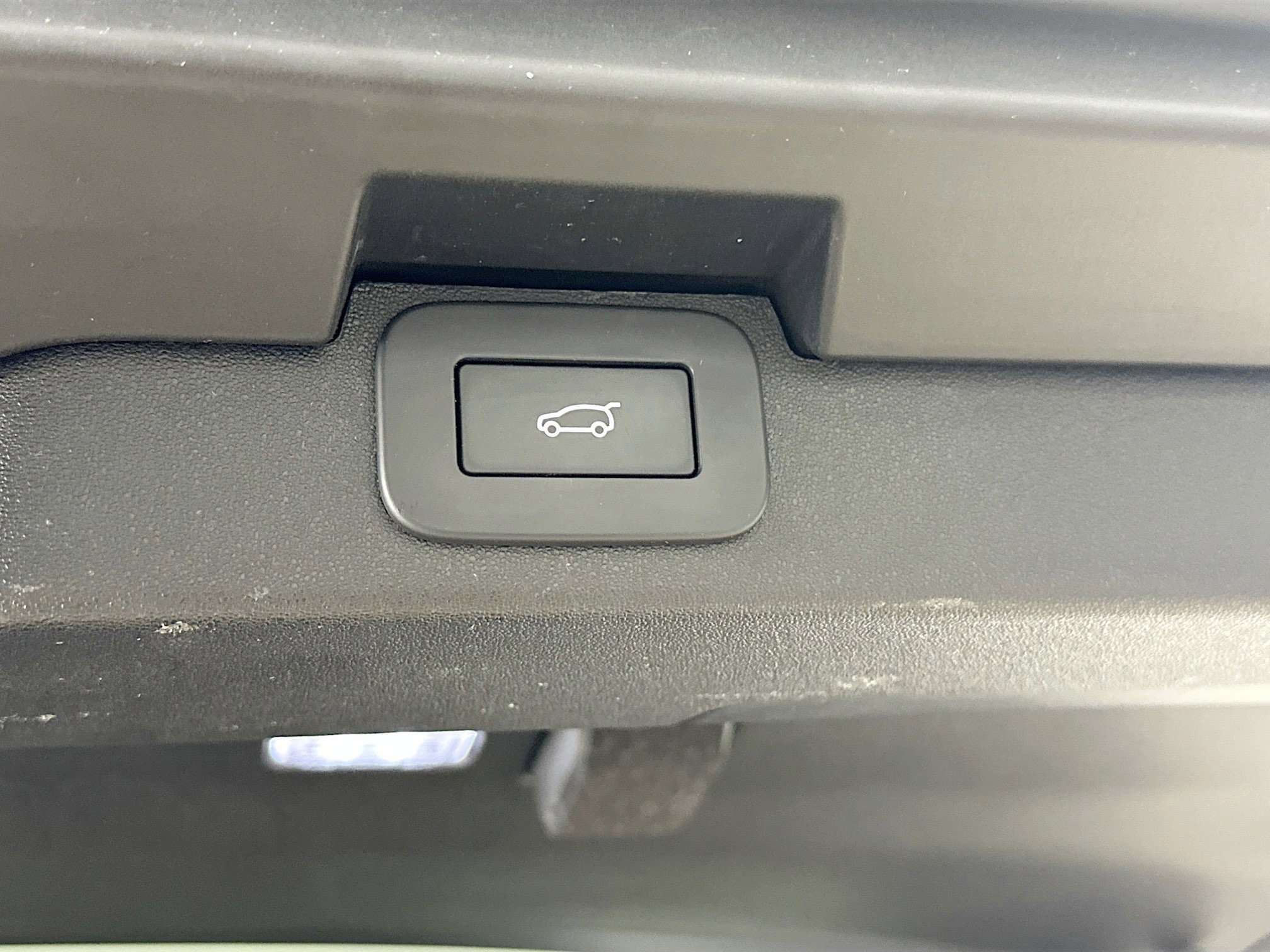 Used 2024 Land Rover Discovery Dynamic SE AWD/4WD image 39