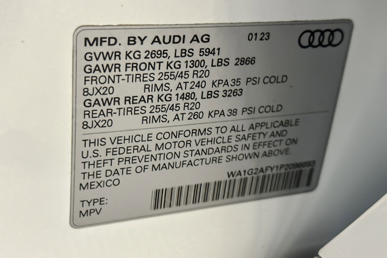 Used 2023 Audi Q5 e Premium w/ Convenience Package image 26