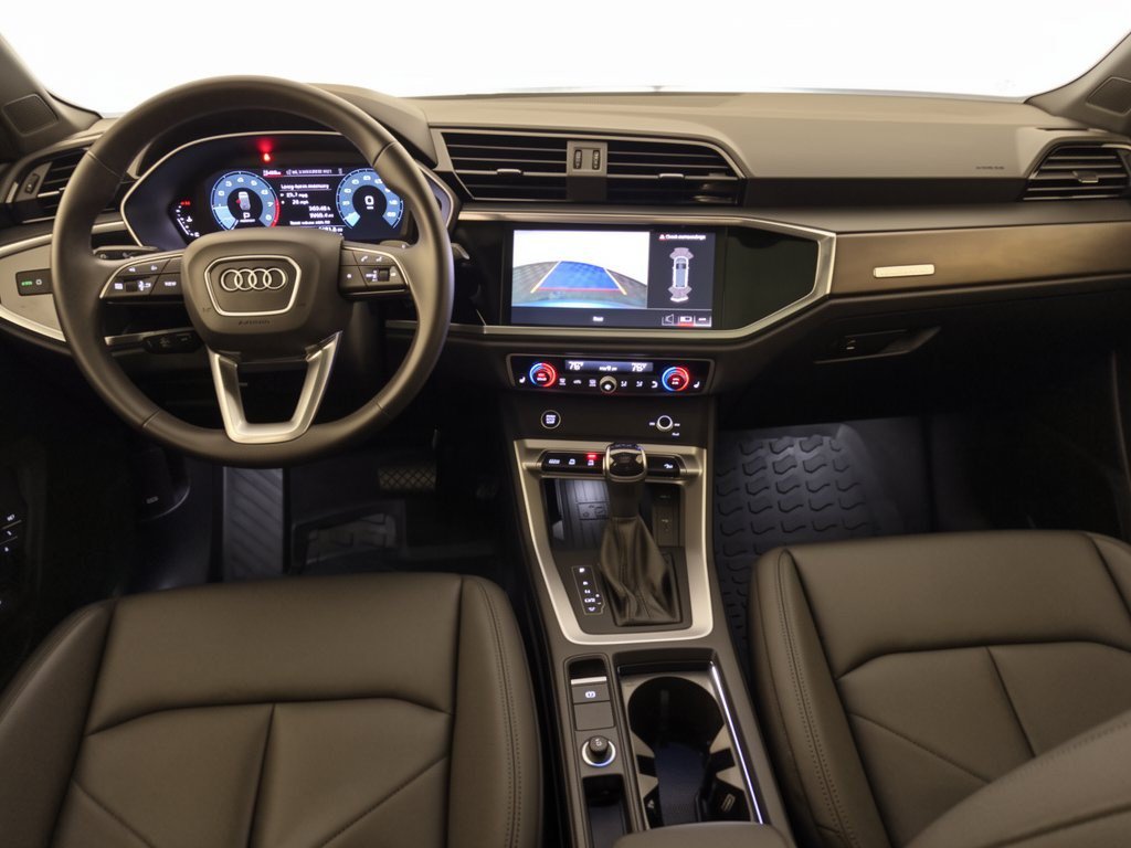 Certified 2025 Audi Q3 2.0T Premium w/ Convenience Package AWD/4WD image 17