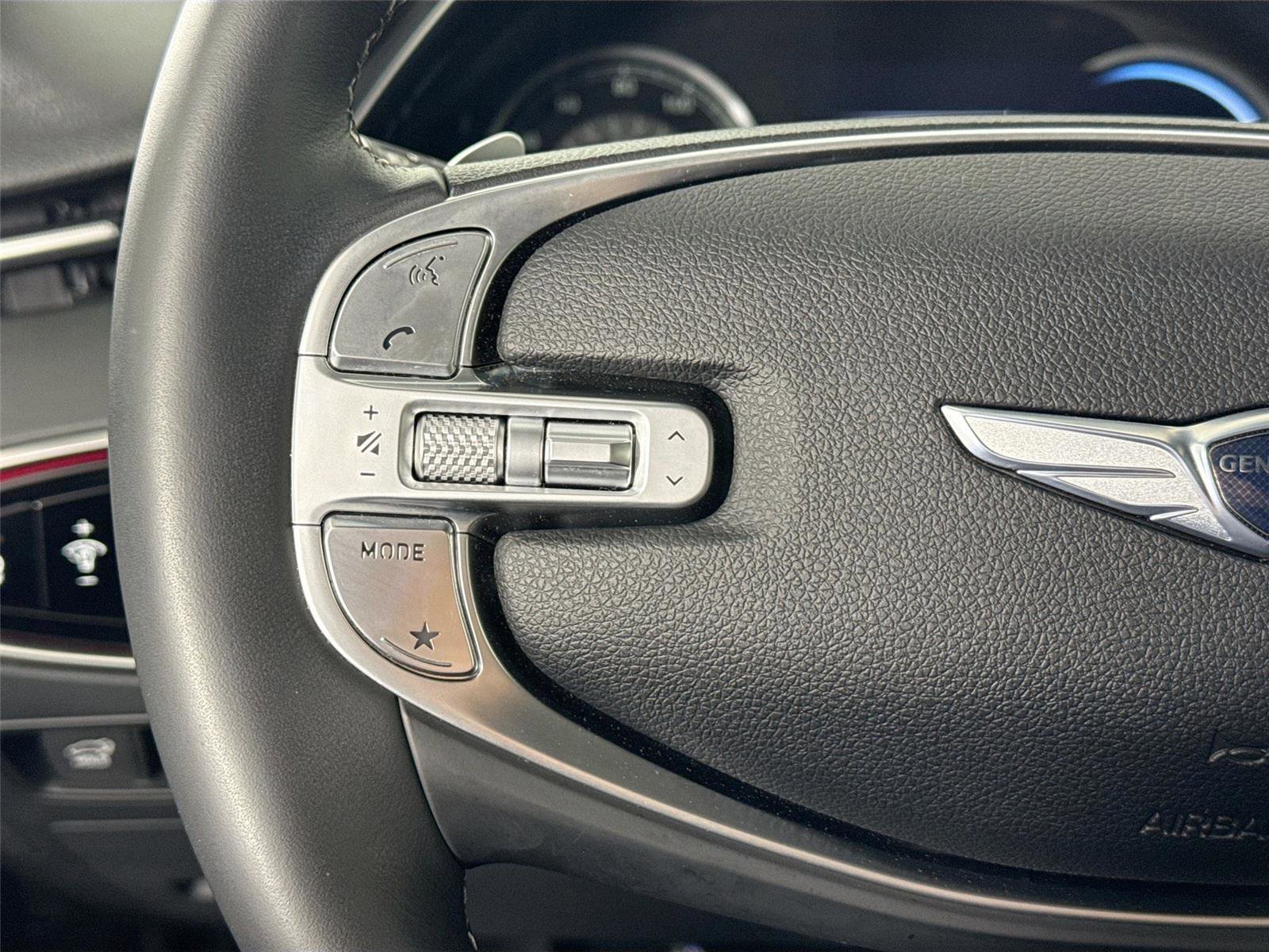 Used 2024 Genesis GV70 2.5T w/ Advanced Package image 18