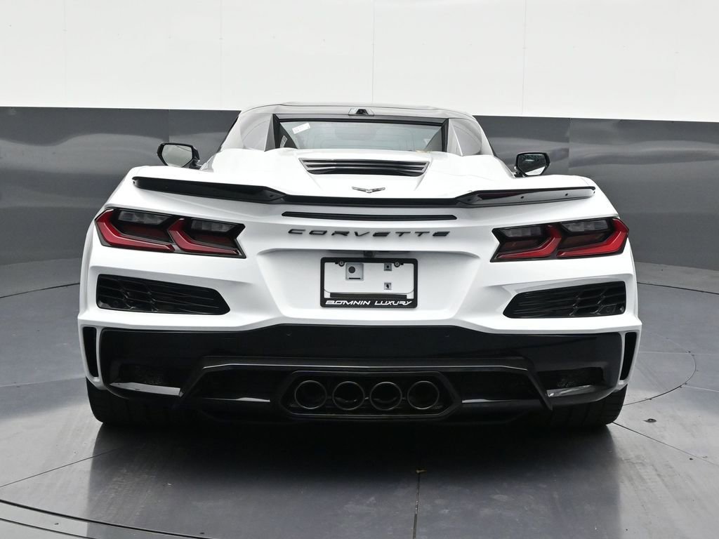 Used 2026 Chevrolet Corvette Z06 w/ Stealth Interior Trim Package image 4
