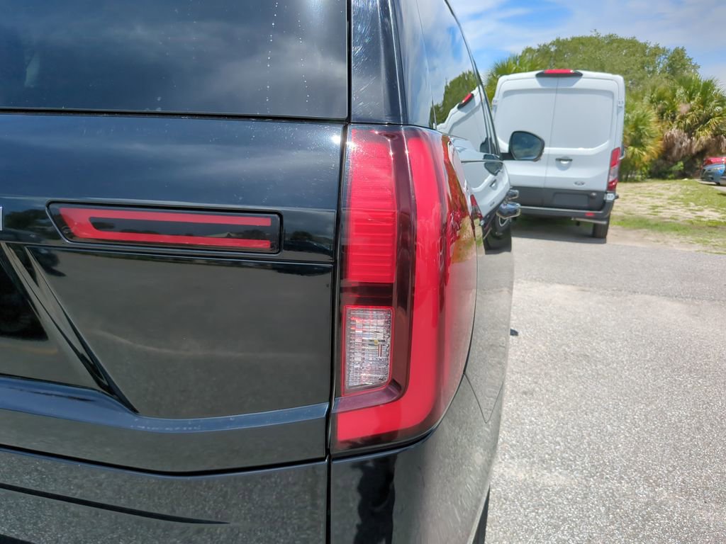 Used 2025 Ford Expedition Platinum AWD/4WD image 12