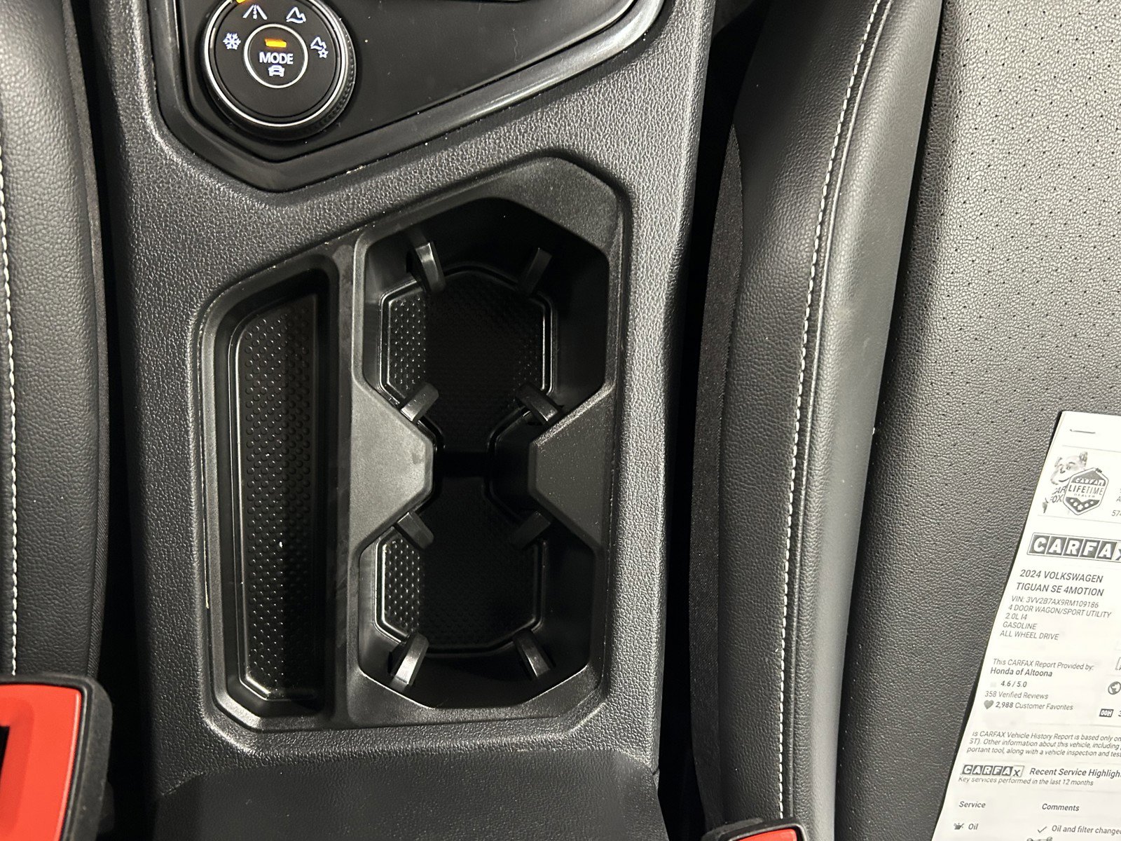 Used 2024 Volkswagen Tiguan SE image 33