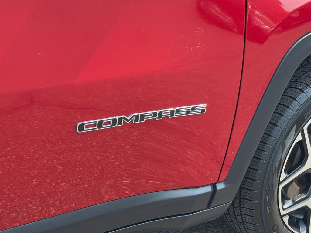 Used 2025 Jeep Compass Limited AWD/4WD image 36