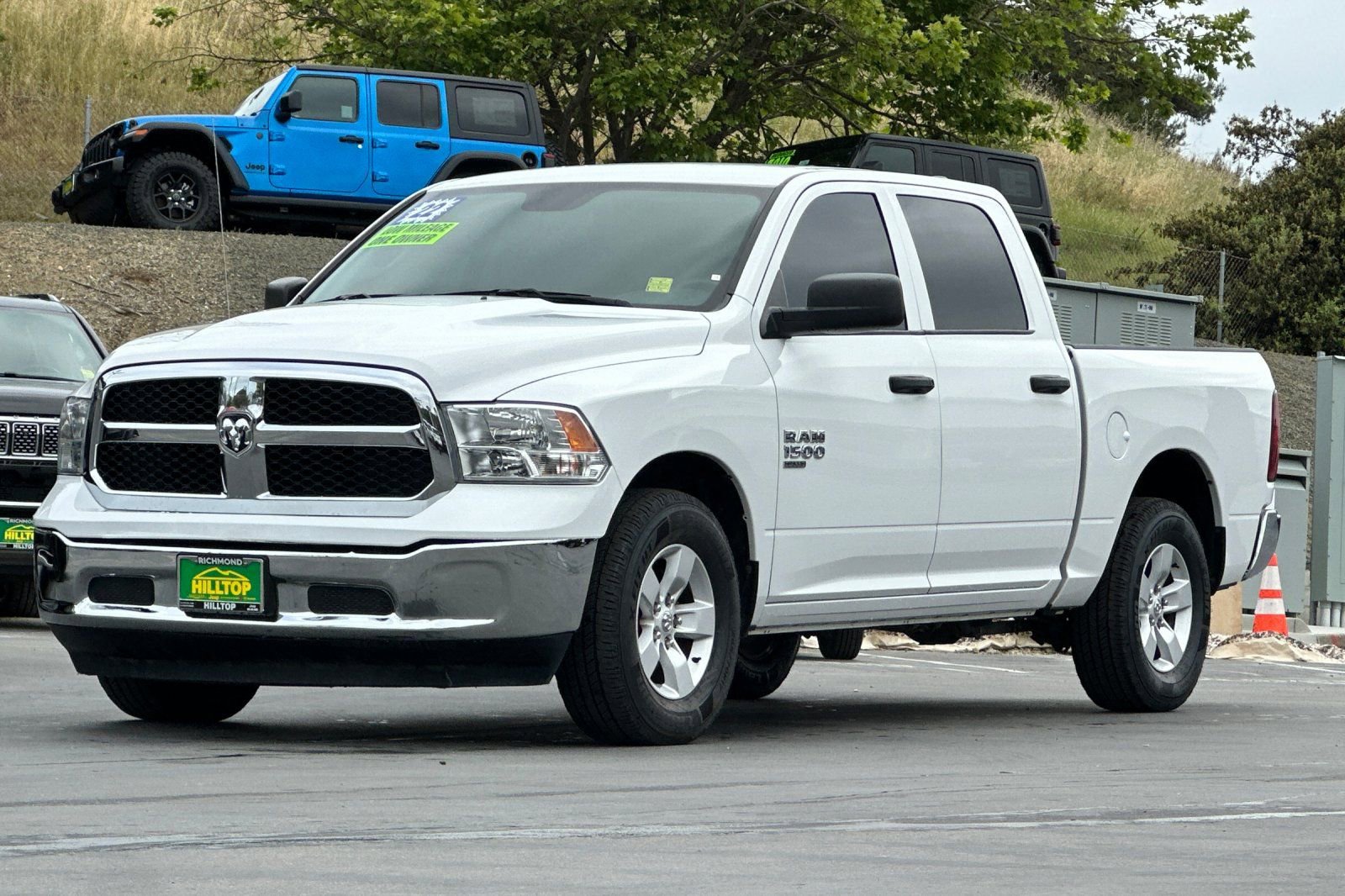 Used 2022 RAM 1500 Classic SLT RWD image 9