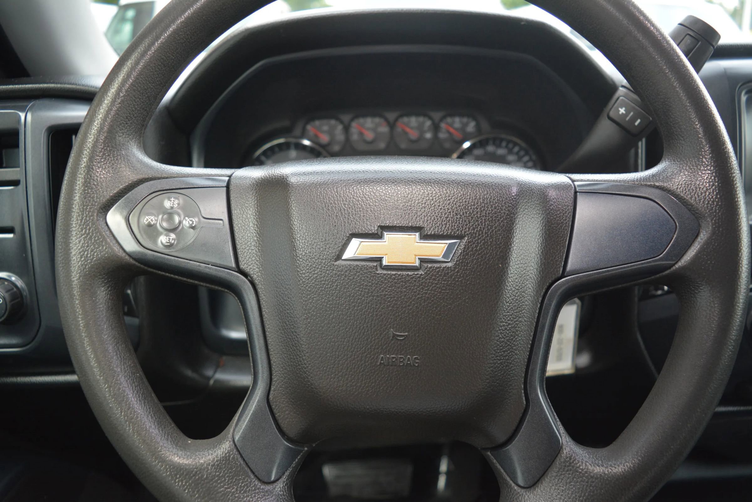 Used 2018 Chevrolet Silverado 1500 W/T w/ Trailering Package AWD/4WD image 17