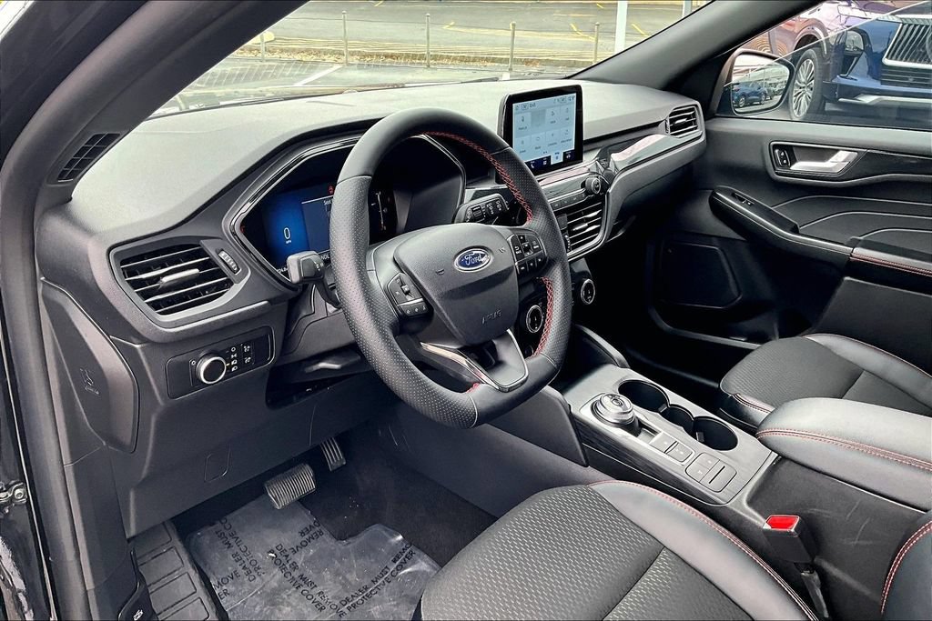 Used 2025 Ford Escape ST-Line AWD/4WD image 17