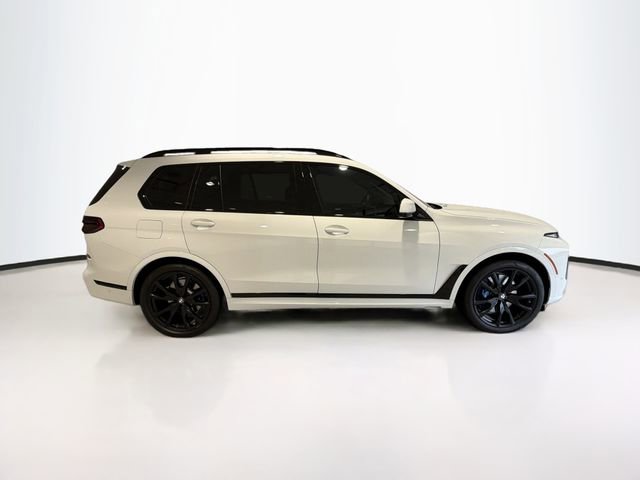Used 2023 BMW X7 xDrive40i w/ Executive Package image 8