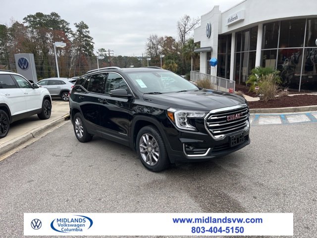 Used 2023 GMC Terrain SLT image 1