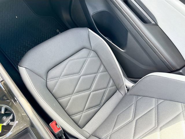 Used 2024 Volkswagen Atlas Peak Edition SEL image 25