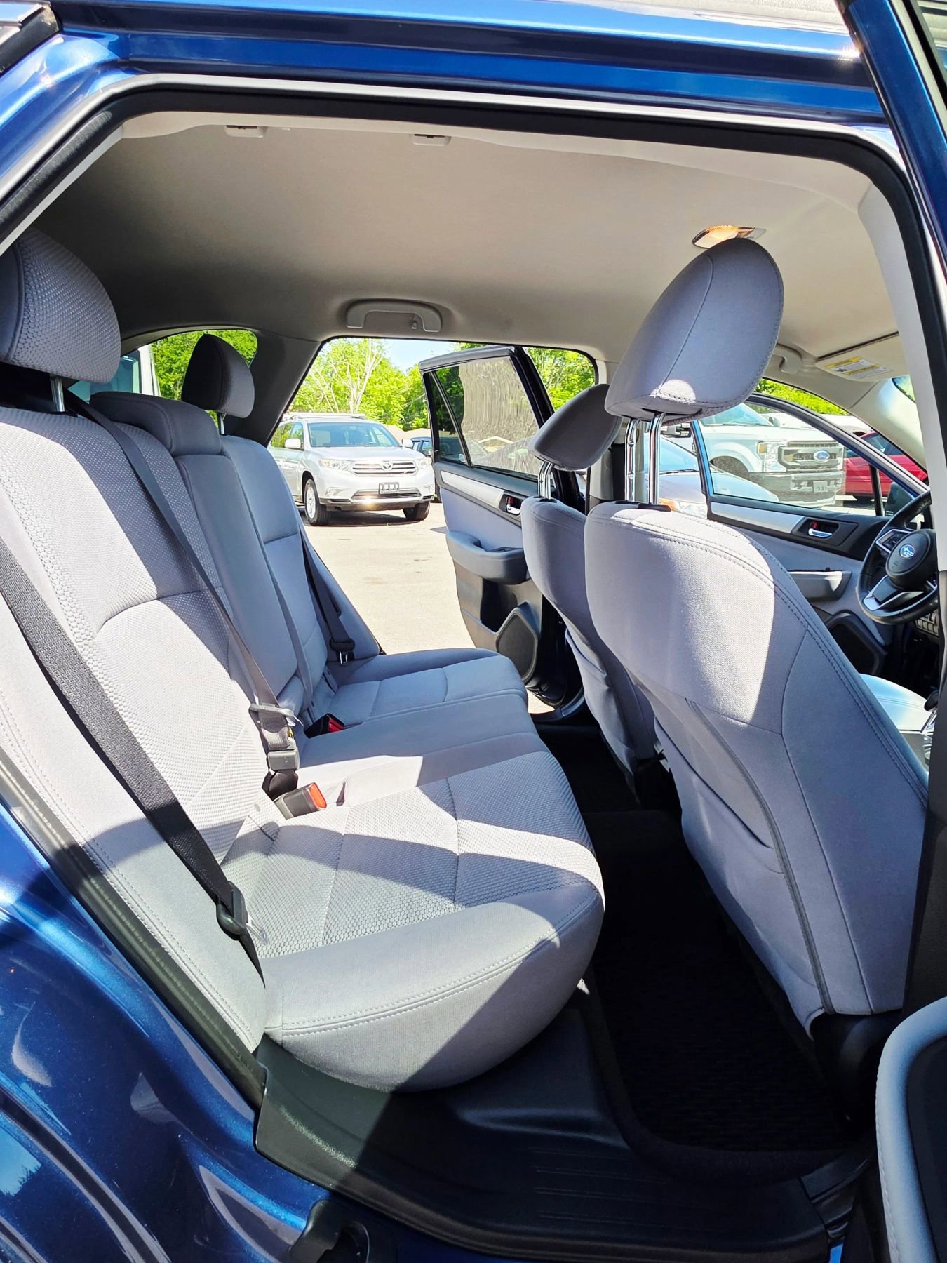 Used 2019 Subaru Outback 2.5i Premium image 13