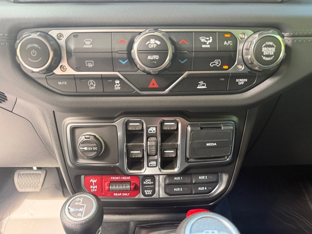 New 2025 Jeep Gladiator Rubicon image 24