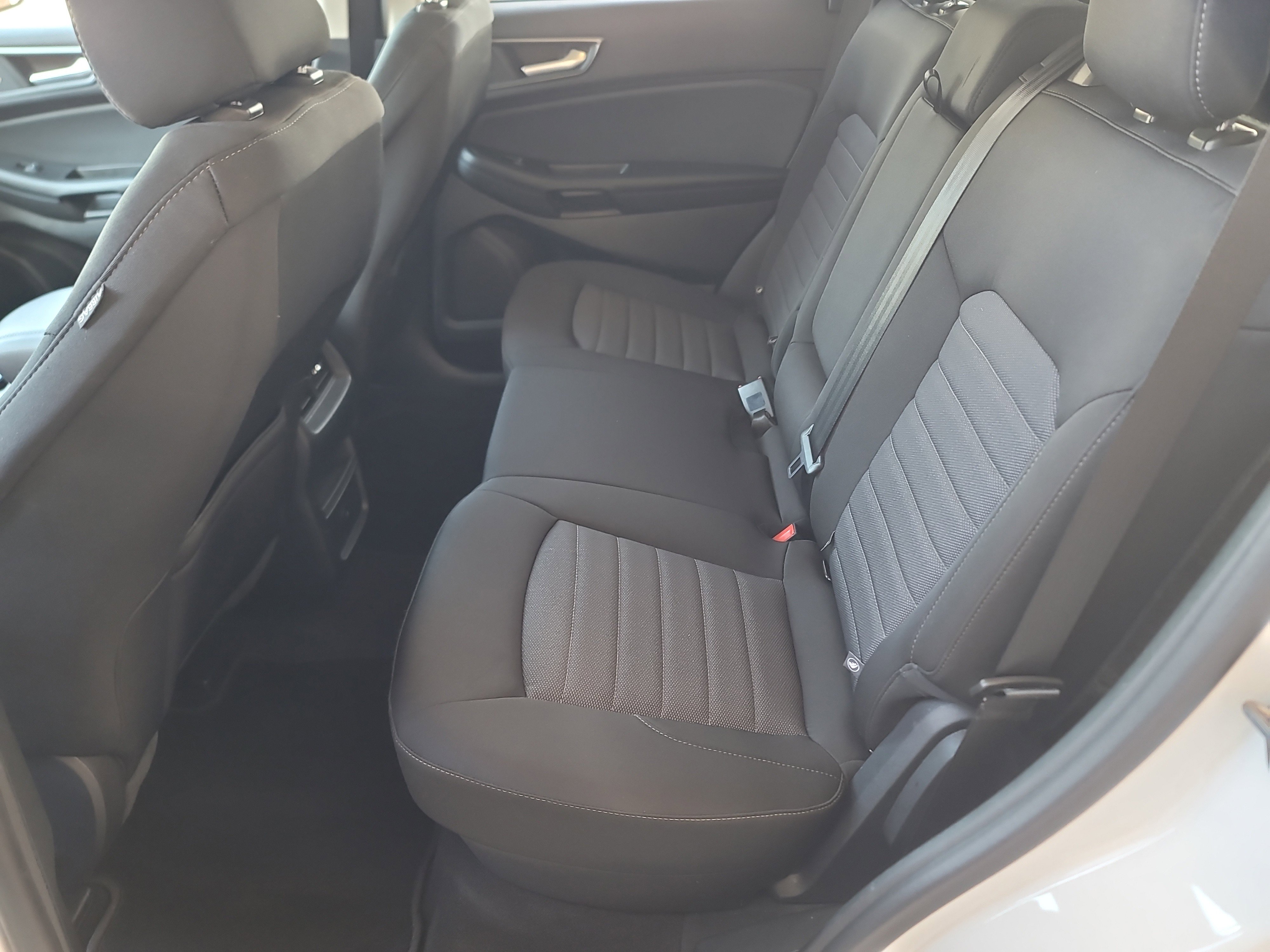 Used 2024 Ford Edge SE image 12