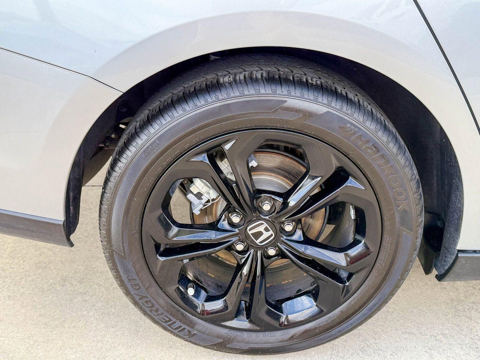 Used 2025 Honda Accord SE image 11