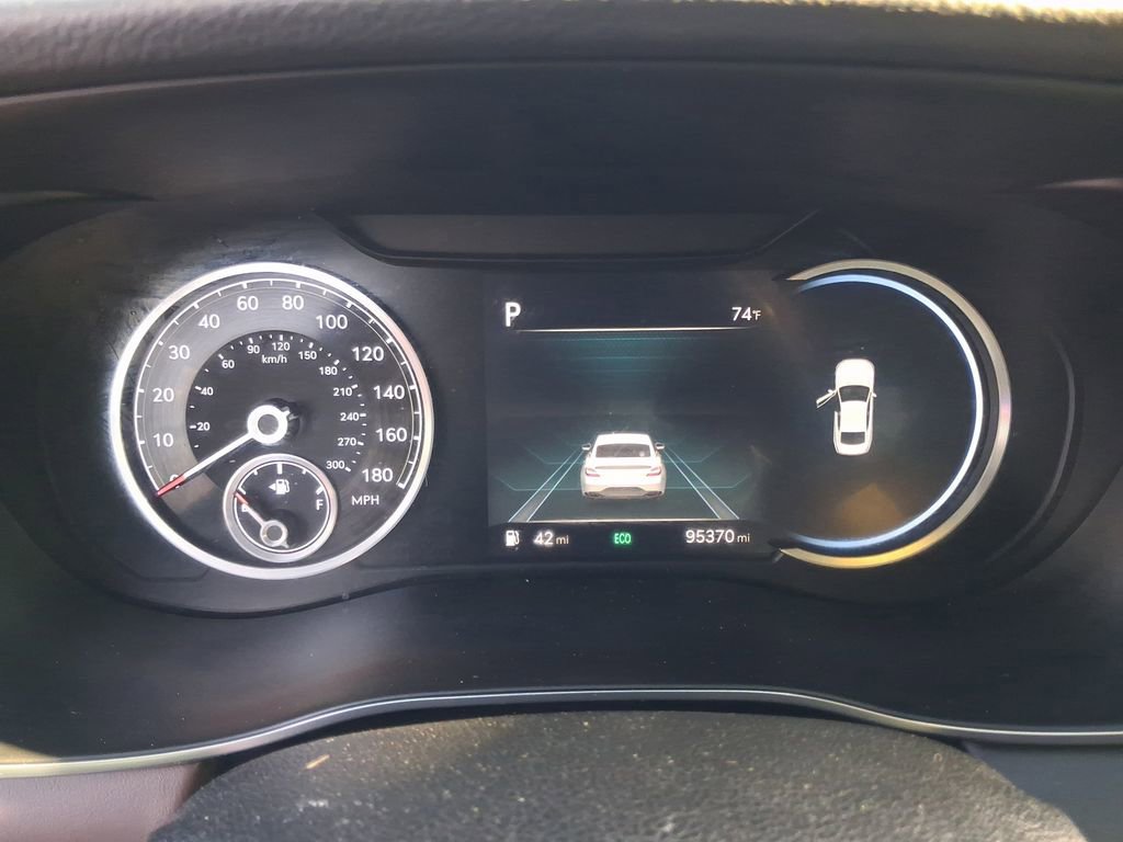 Used 2022 Genesis G70 2.0T w/ Prestige Package image 19