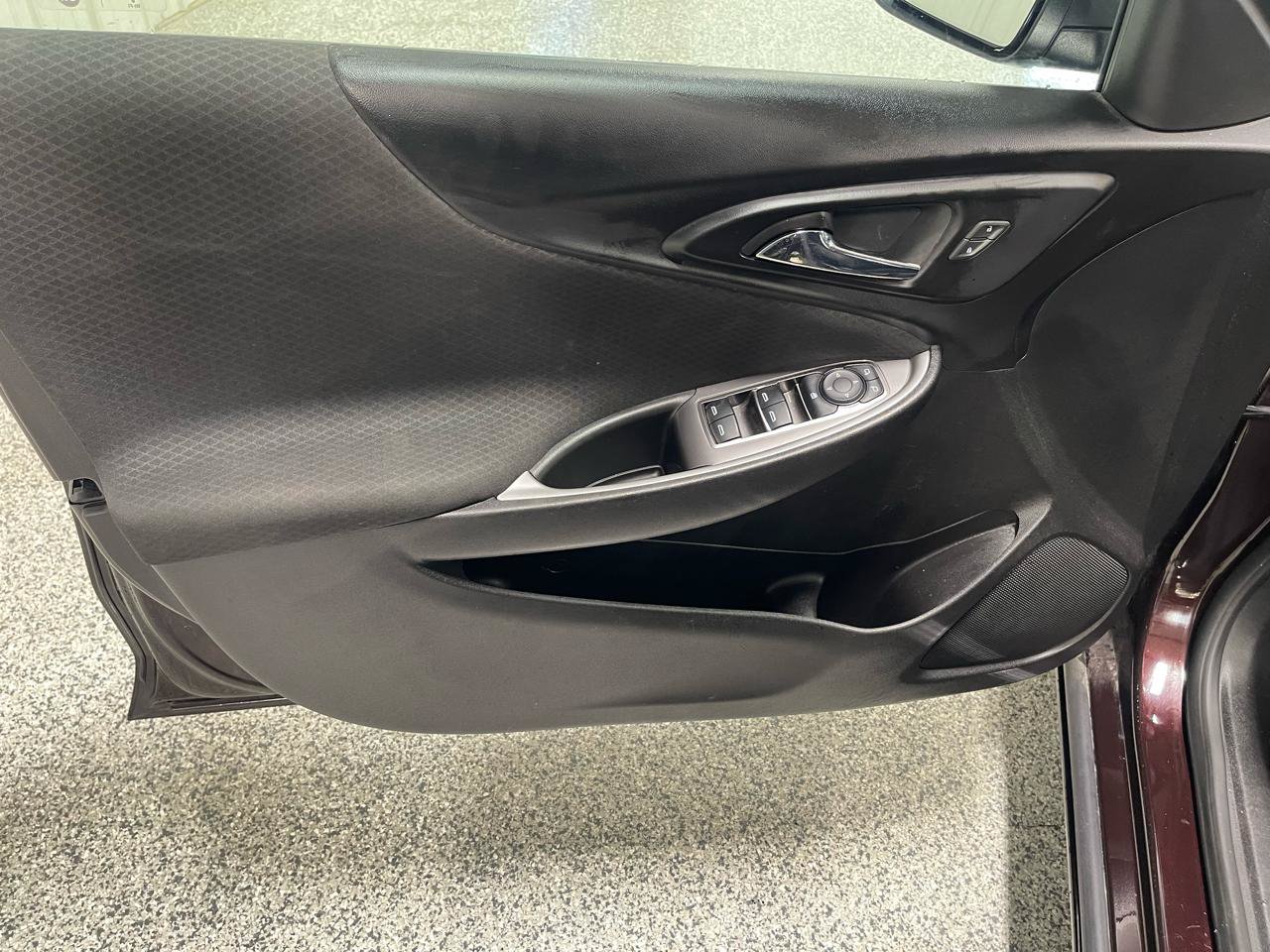 Used 2020 Chevrolet Malibu LS FWD image 13