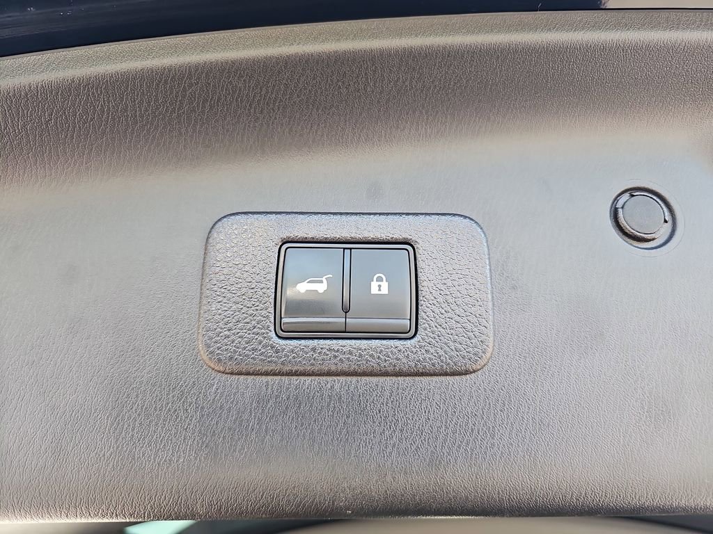 Used 2024 Nissan Armada SL w/ Midnight Edition Package RWD image 19