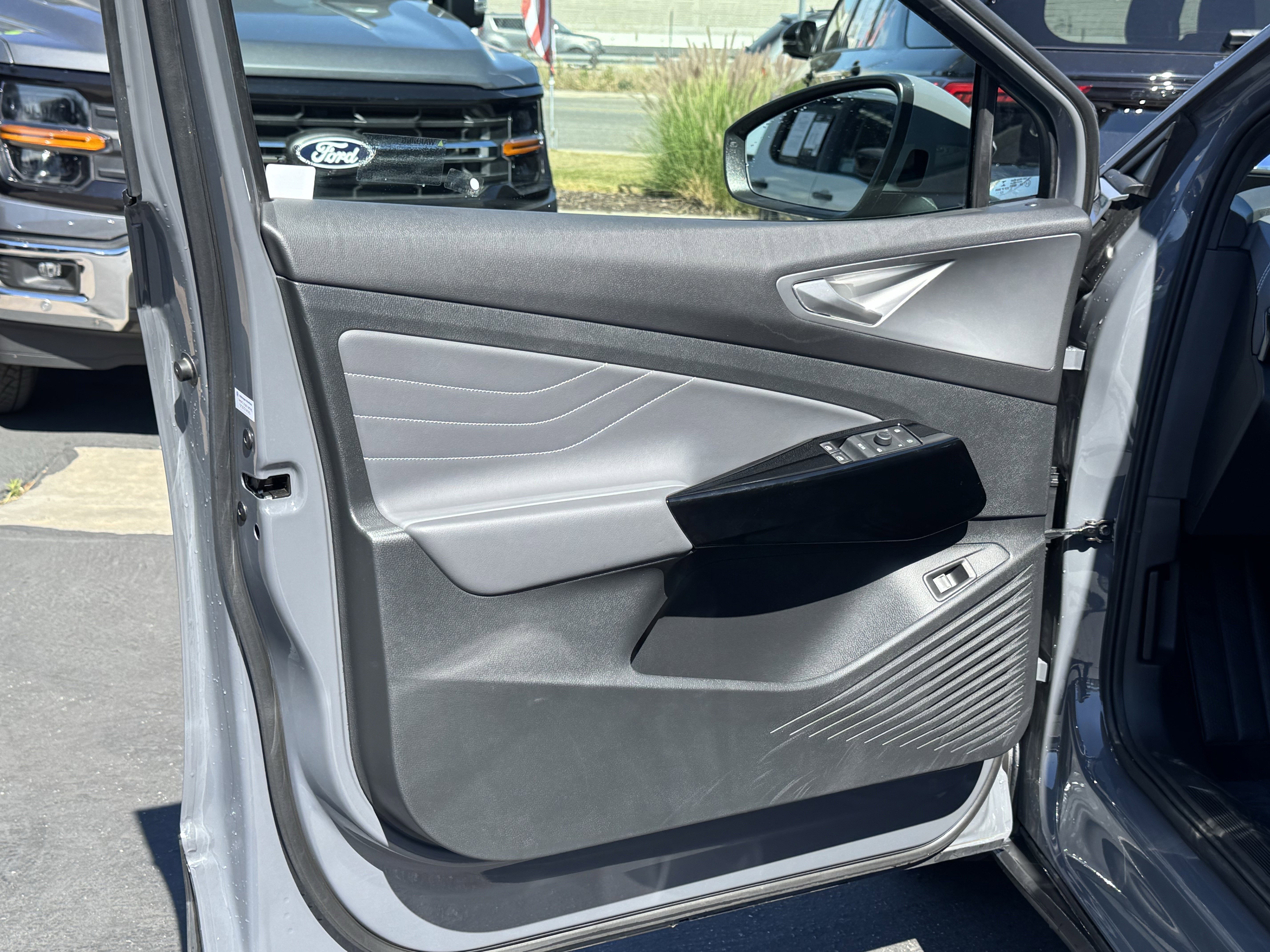 Used 2023 Volkswagen ID.4 Pro S image 12