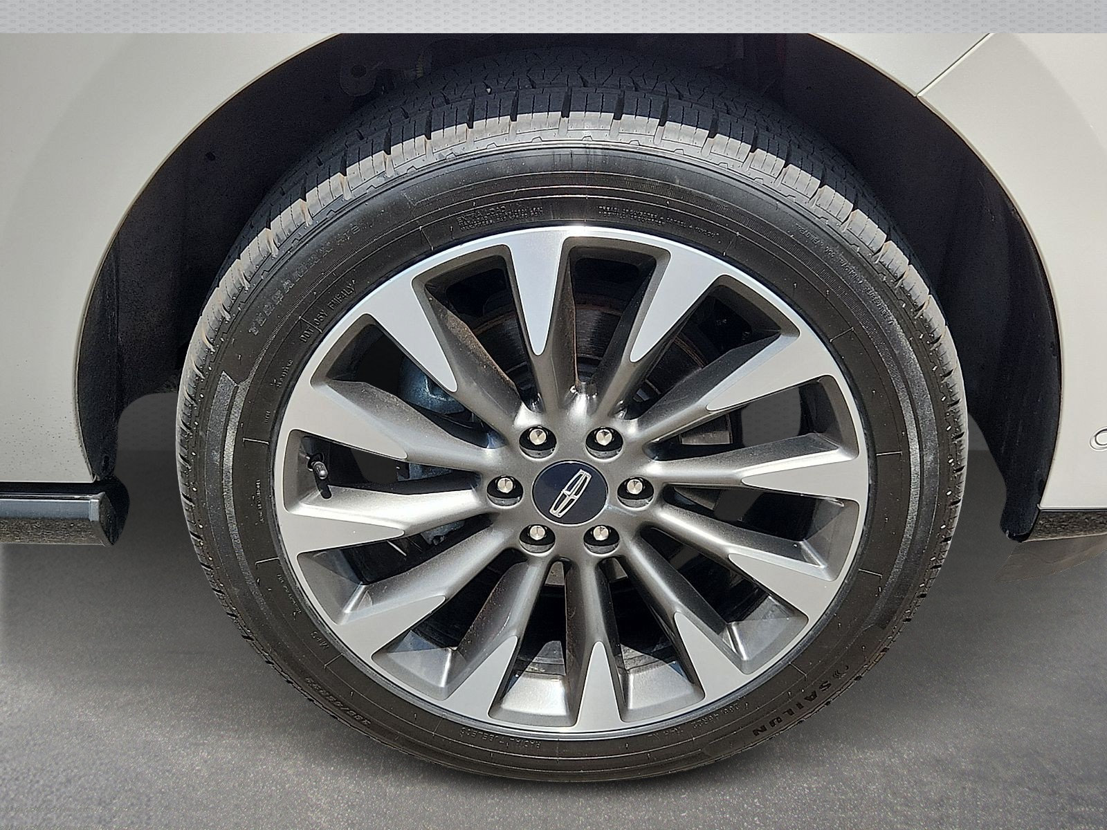 Used 2021 Lincoln Navigator L Reserve w/ Luxury Package AWD/4WD image 8