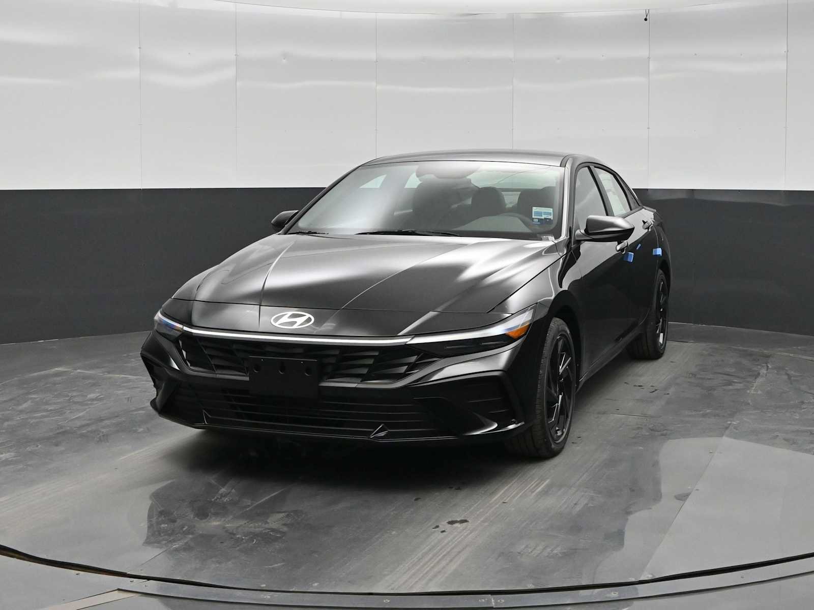 New 2026 Hyundai Elantra Sport FWD image 3