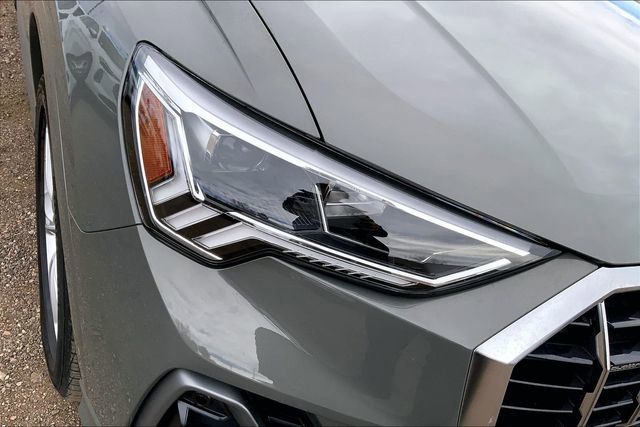 Used 2023 Audi Q3 2.0T Premium Plus w/ Premium Plus Package image 28