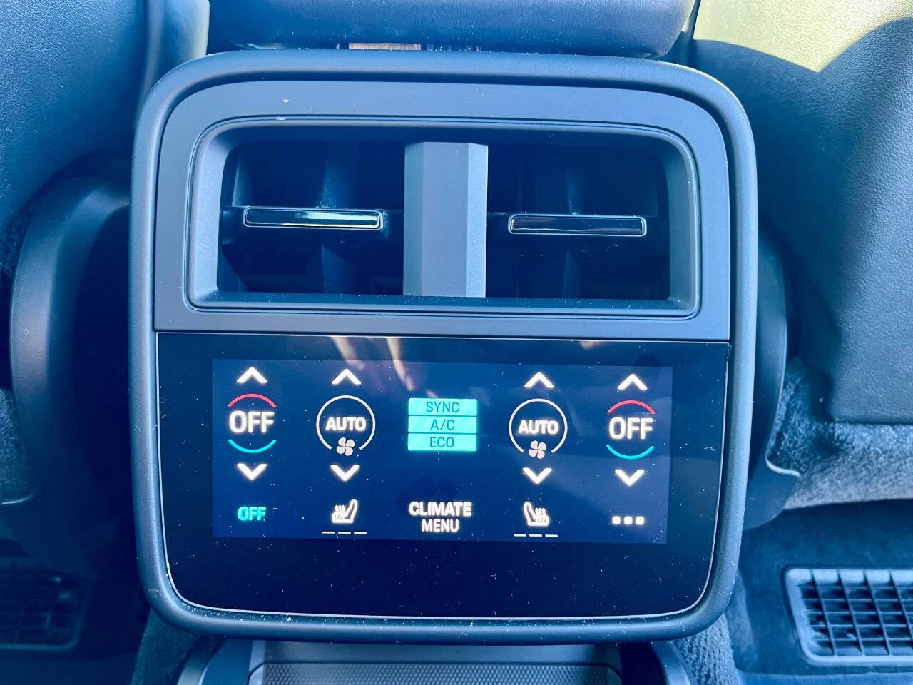 Used 2020 Porsche Taycan Turbo S image 16