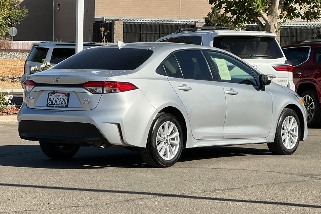 Certified 2026 Toyota Corolla LE w/ LE Premium Package FWD image 5