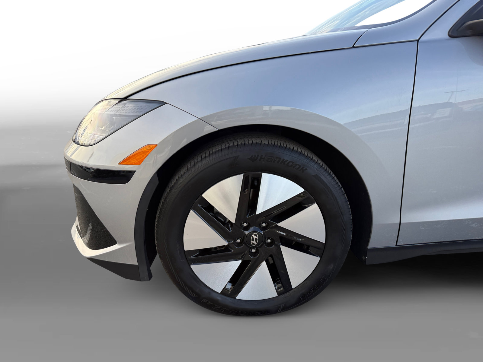 Certified 2025 Hyundai Ioniq 6 SE image 9