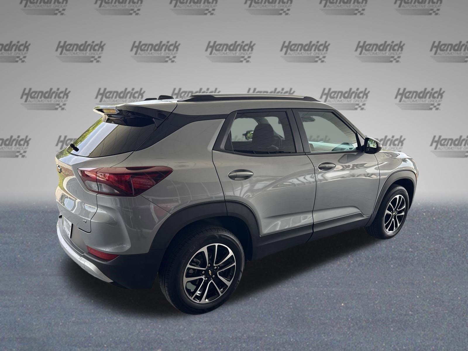 Used 2025 Chevrolet TrailBlazer LT AWD/4WD image 9