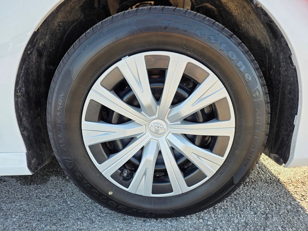 Used 2023 Toyota Camry LE image 30