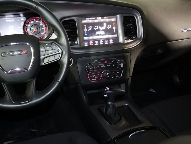 Used 2023 Dodge Charger SXT w/ Blacktop Package image 17