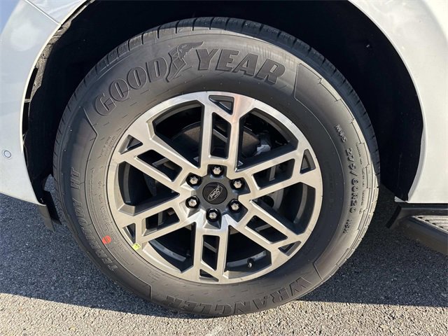 New 2025 Ford Expedition Max Active image 9