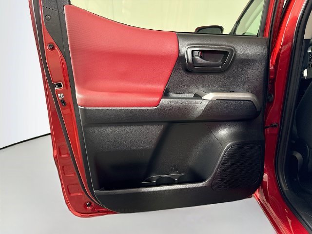 Used 2019 Toyota Tacoma SR5 RWD image 24