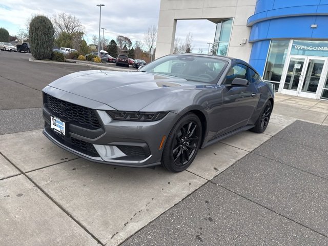 Used 2025 Ford Mustang Premium image 13