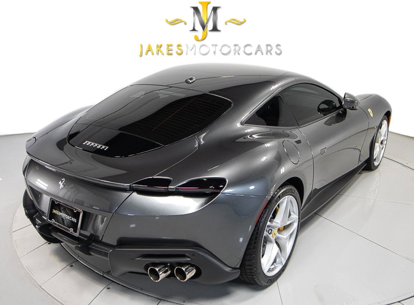 Used 2021 Ferrari Roma RWD image 11
