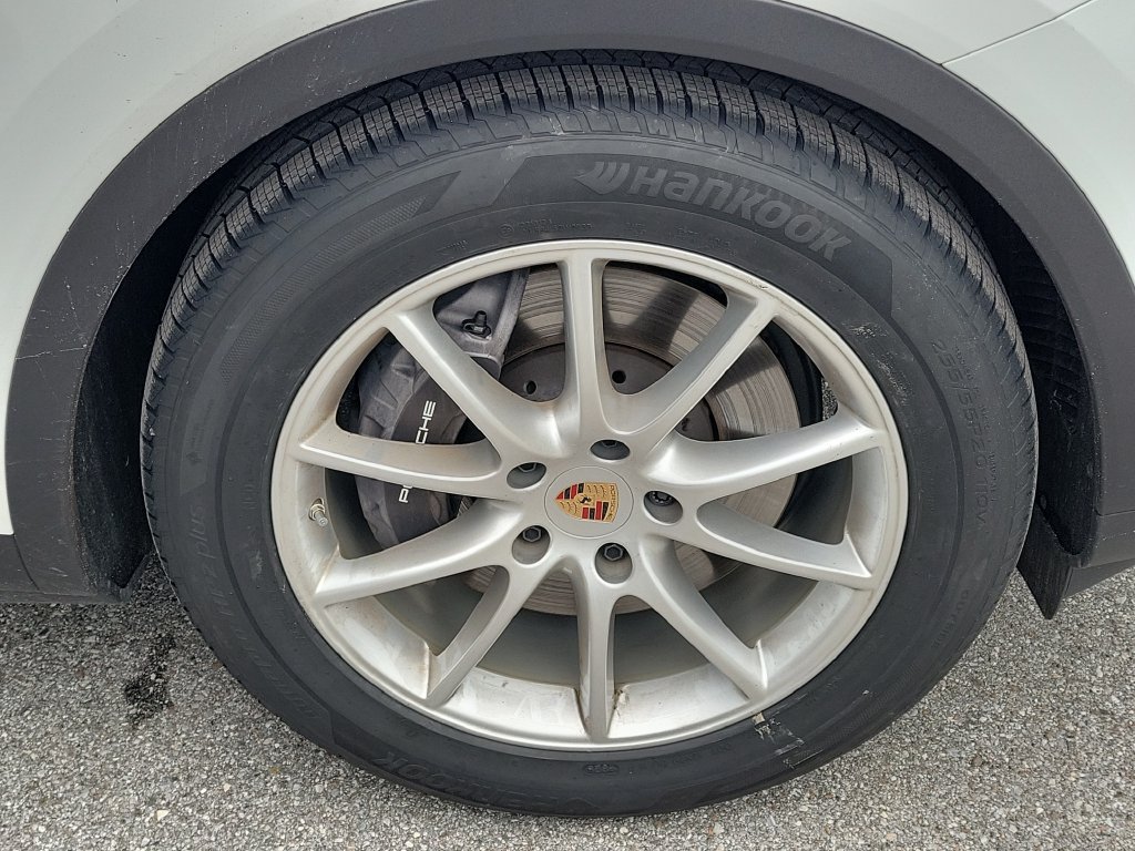 Certified 2026 Porsche Cayenne AWD/4WD image 13