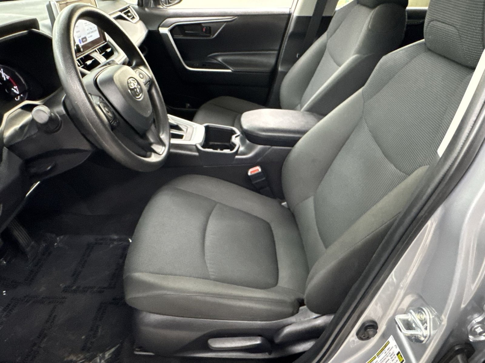 Used 2025 Toyota RAV4 LE AWD/4WD image 16