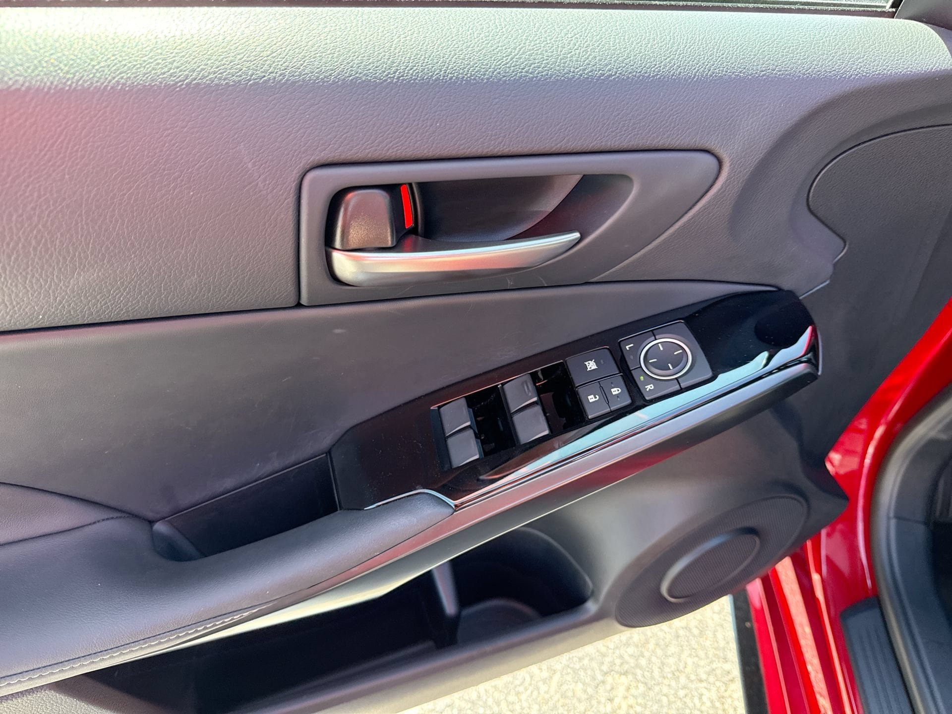 Used 2025 Lexus IS 350 F Sport w/ Accessory Package 2 RWD image 15