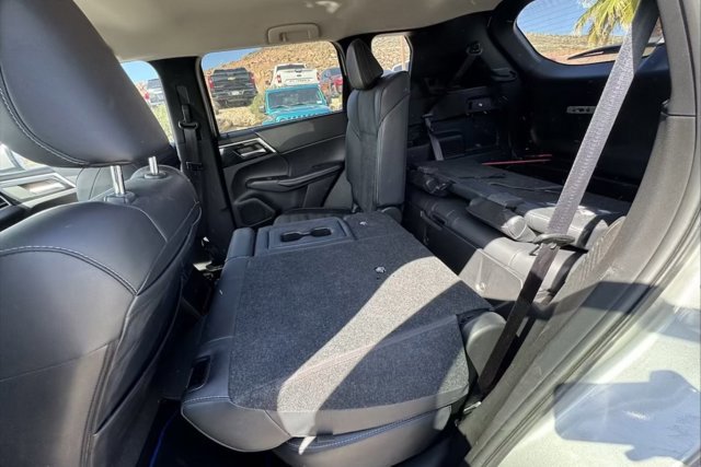 Used 2024 Mitsubishi Outlander 4WD Plug-In Hybrid image 10