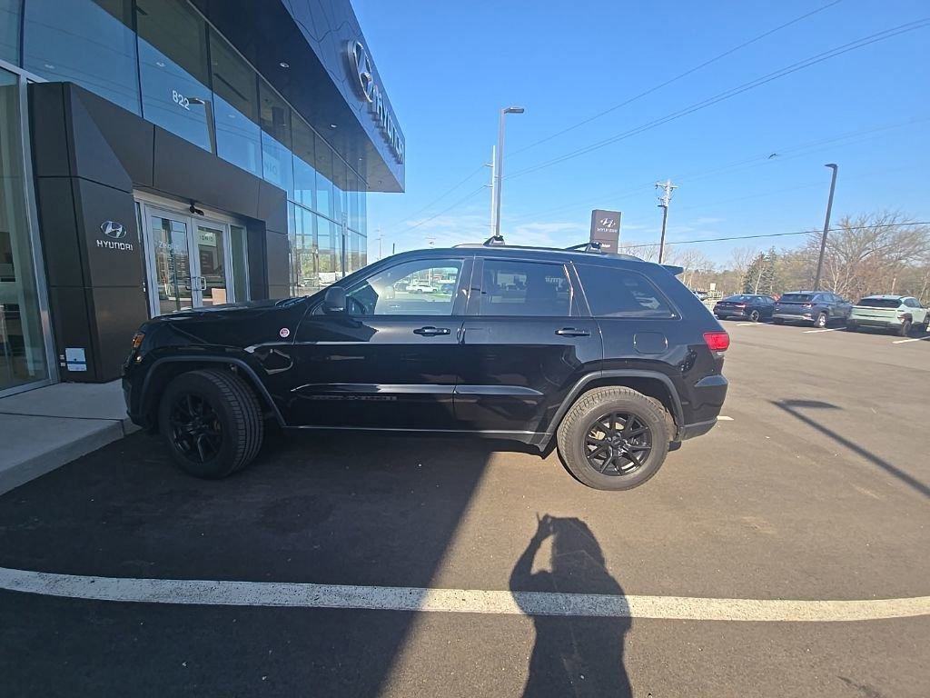 Used 2018 Jeep Grand Cherokee Trailhawk AWD/4WD image 4