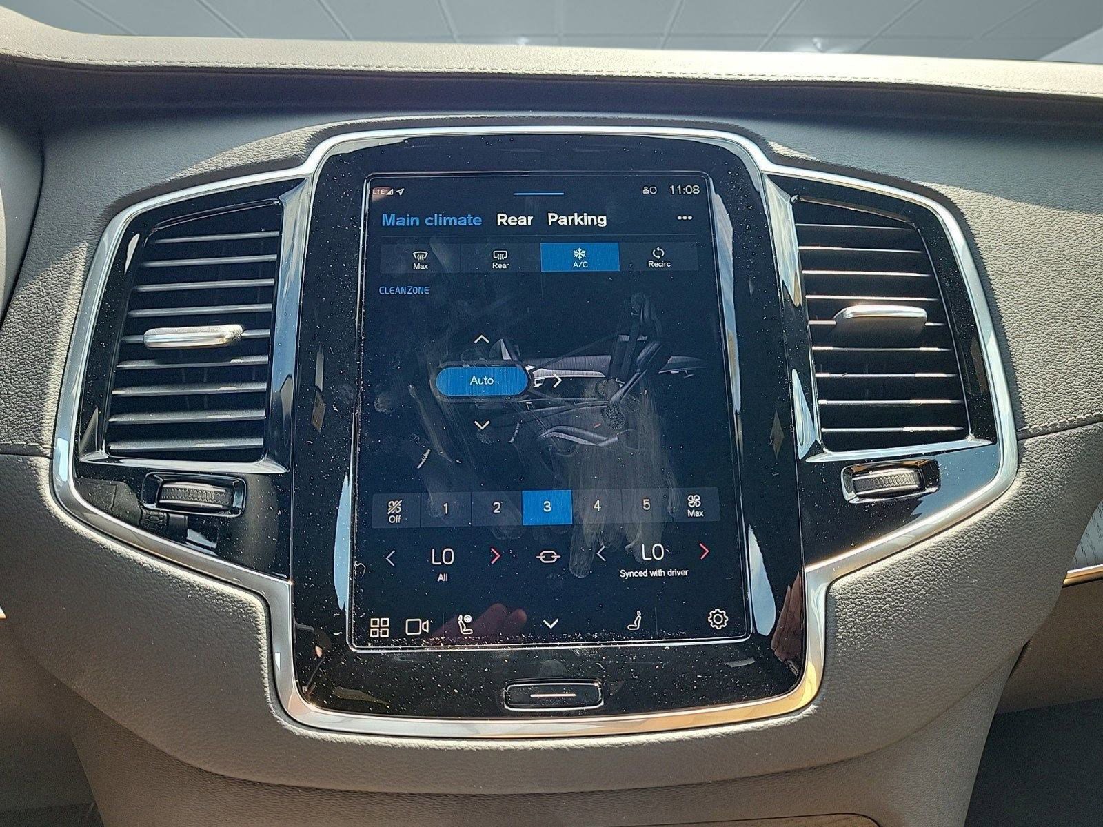 New 2024 Volvo XC90 T8 Ultimate w/ Protection Package Premier image 30