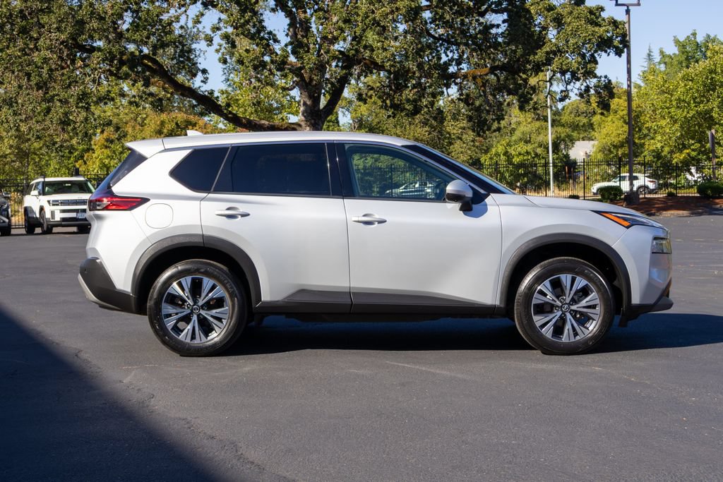 Used 2021 Nissan Rogue SV FWD image 6