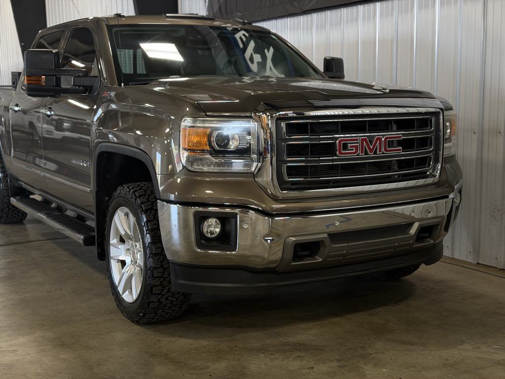 Used 2015 GMC Sierra 1500 SLT w/ Driver Alert Package AWD/4WD image 30