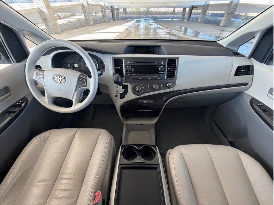 Used 2011 Toyota Sienna LE image 16
