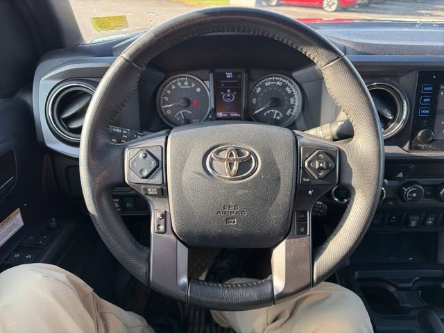 Used 2019 Toyota Tacoma TRD Off-Road w/ Technology Package image 18