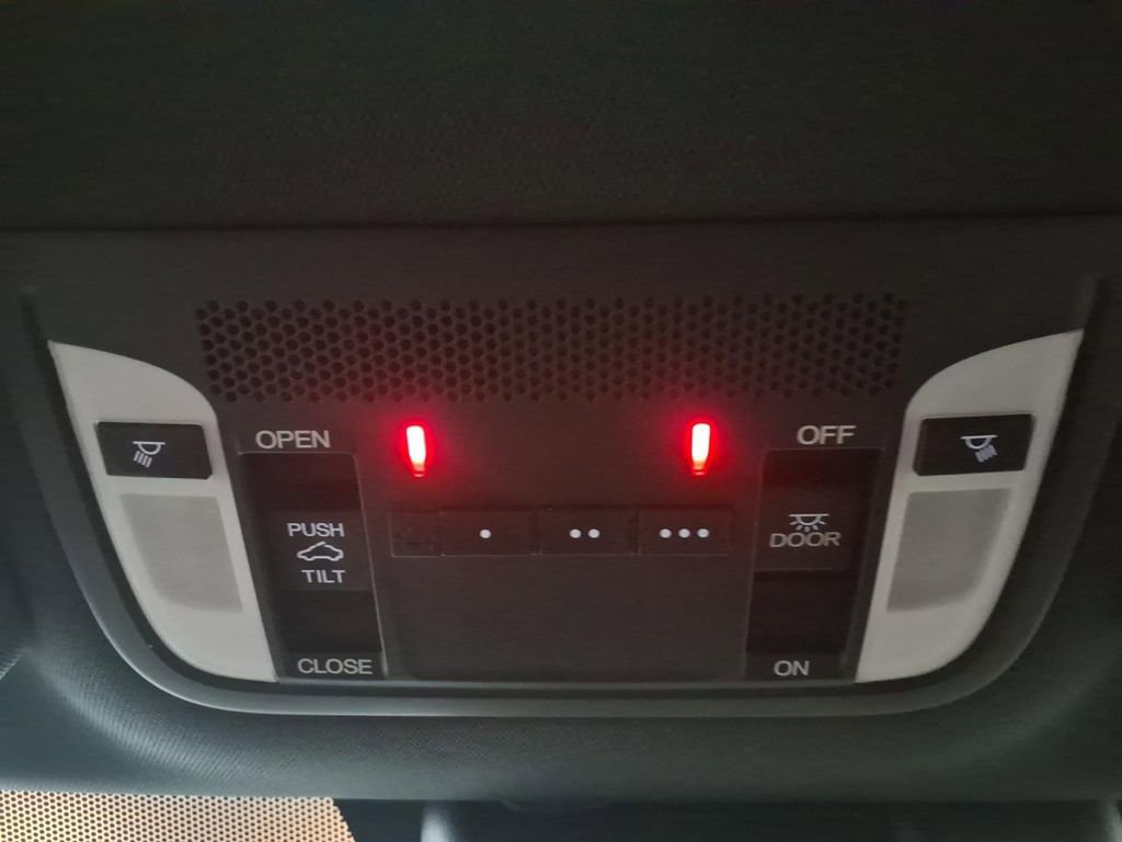 Used 2019 Acura ILX image 28