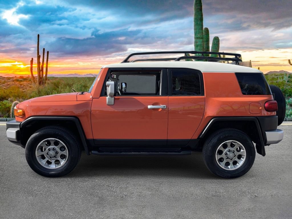 Used 2013 Toyota FJ Cruiser 4WD w/ Convenience Pkg image 6